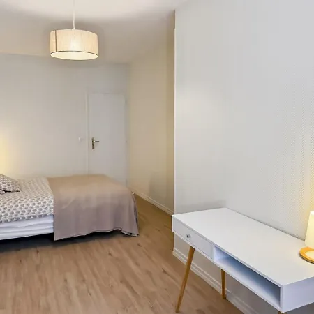 élégance, Confort à L'hôtel Particulier D'aurillac Appartement