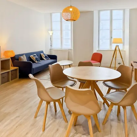 élégance, Confort à L'hôtel Particulier D'aurillac Appartement