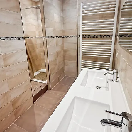 Διαμέρισμα 95m2 - 3ch, 3 Lits - Centre - Wifi *